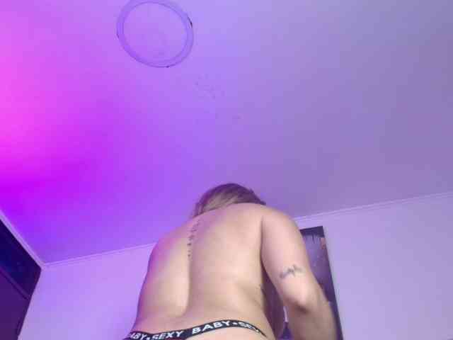 DakotaRobbins webcam