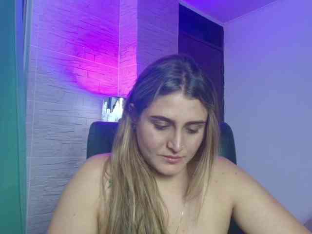 DakotaRobbins webcam