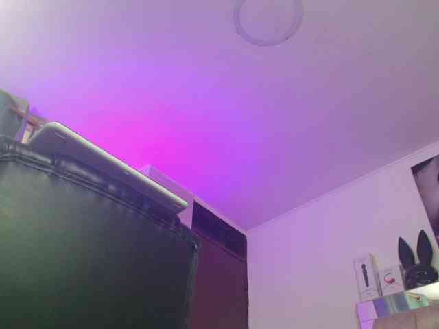 DakotaRobbins webcam