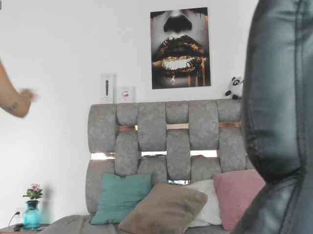 DakotaRobbins webcam
