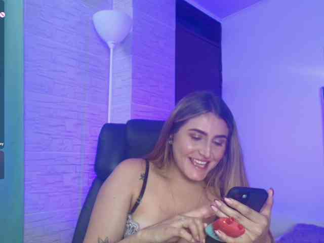 DakotaRobbins webcam