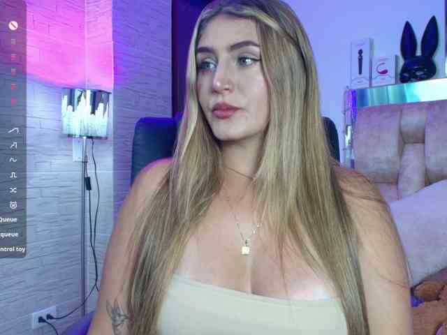 DakotaRobbins webcam