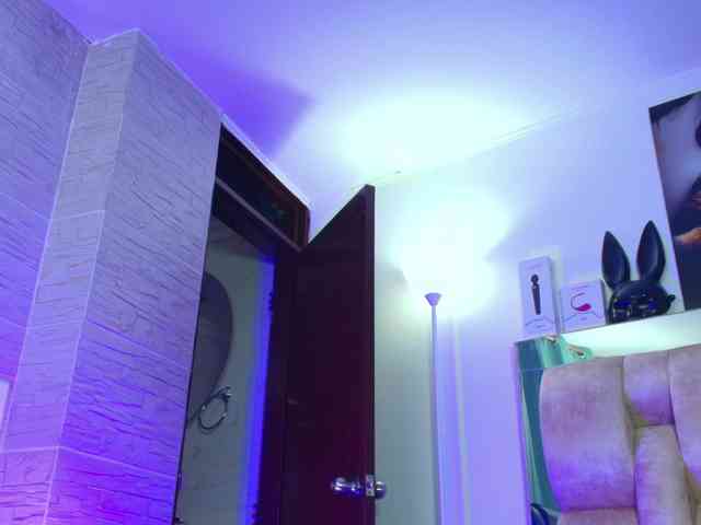 DakotaRobbins webcam