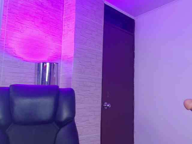 DakotaRobbins webcam