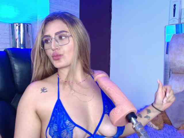 DakotaRobbins webcam