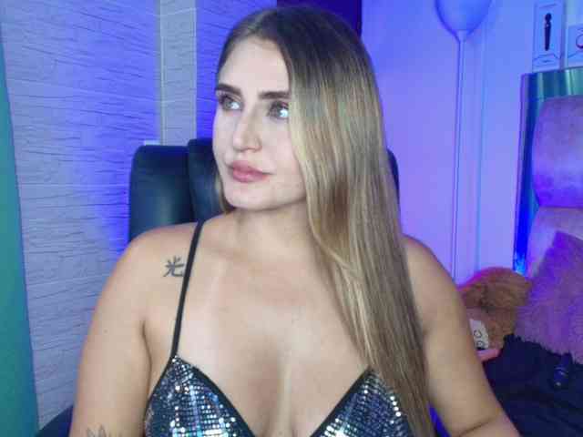 DakotaRobbins Live Webcam on BongaCams