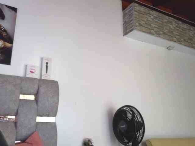 DakotaRobbins webcam
