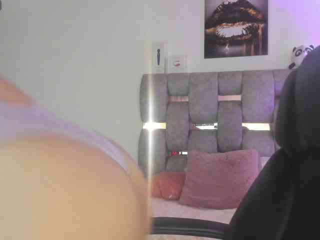 DakotaRobbins webcam