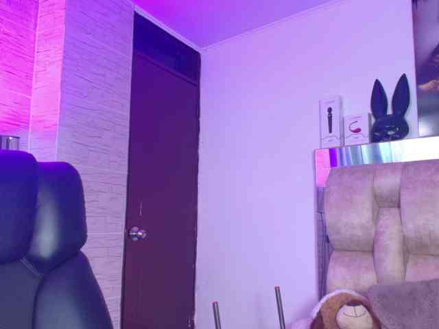 DakotaRobbins webcam