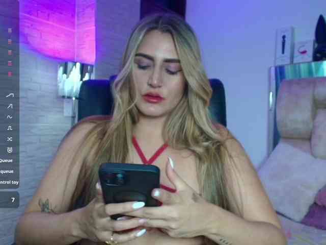 DakotaRobbins webcam