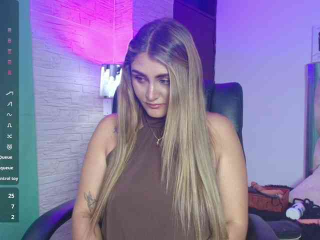 DakotaRobbins webcam