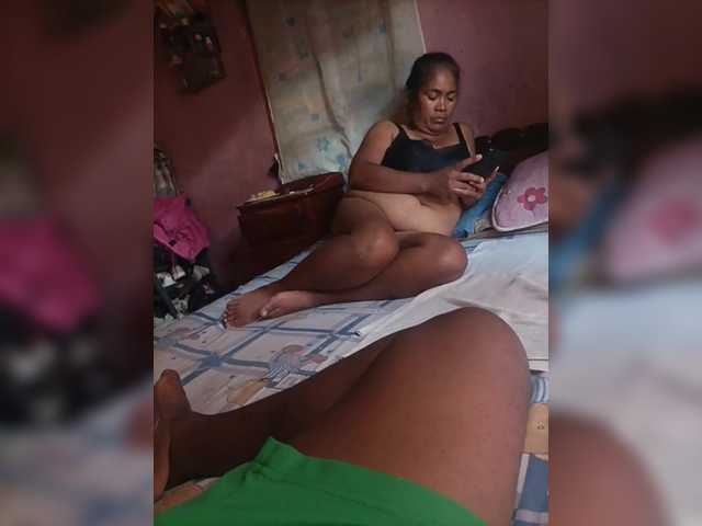 Aiiina's BongaCams show and profile