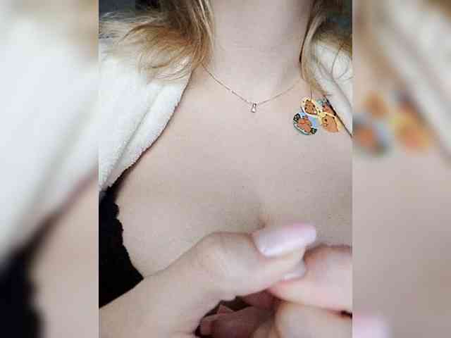 Merry_Kitties webcam