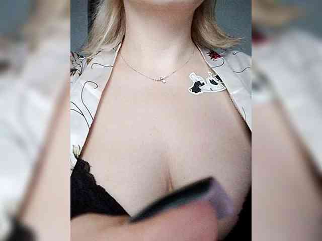 Merry_Kitties webcam