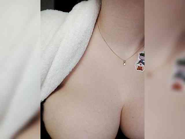 Merry_Kitties webcam