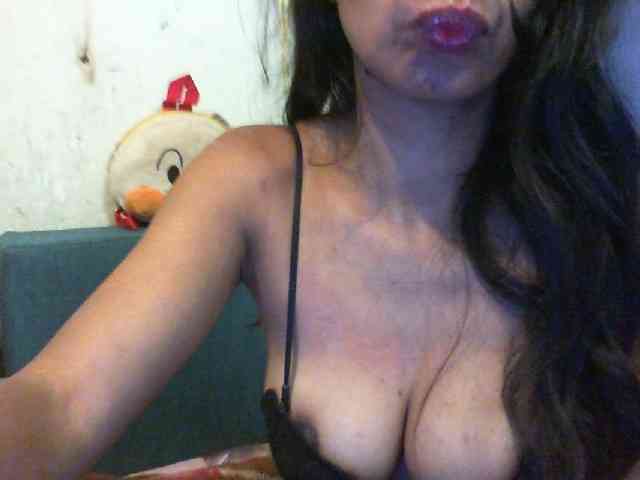 Giiulia webcam
