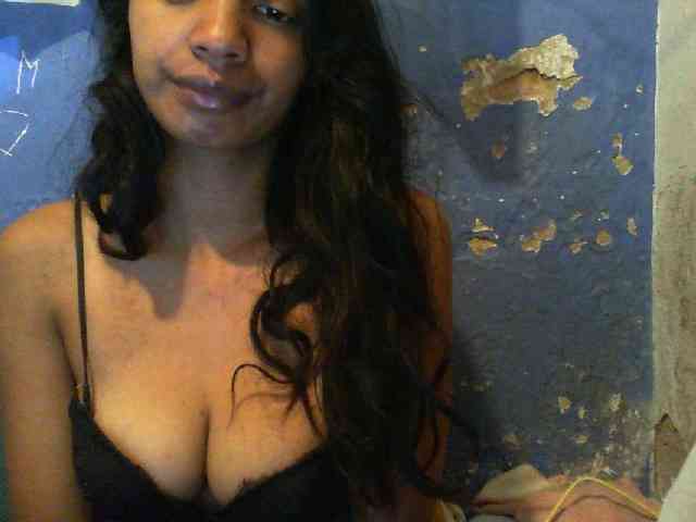 Giiulia webcam