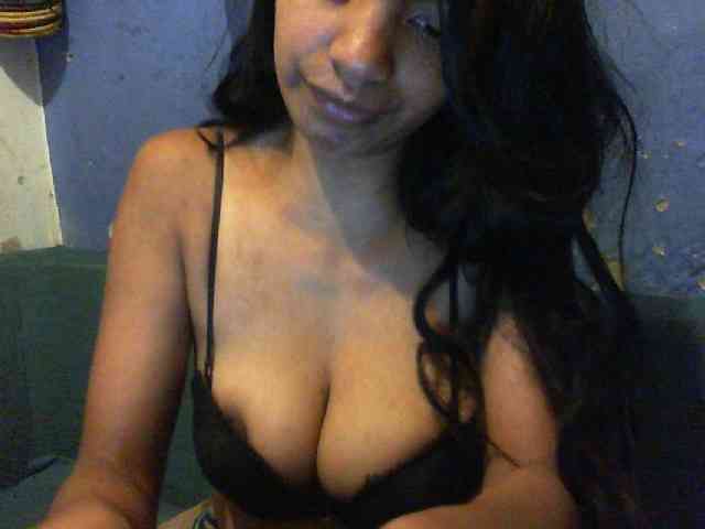 Giiulia webcam