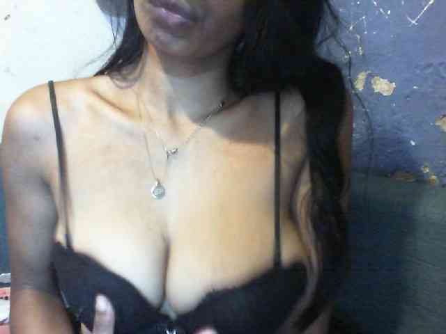 Giiulia webcam