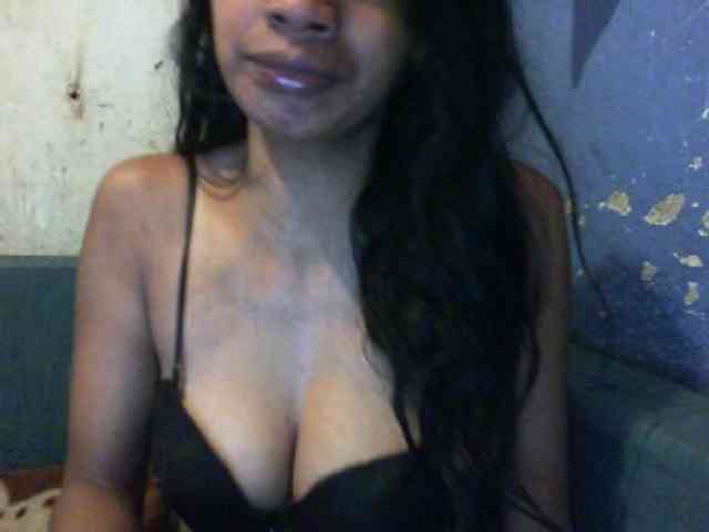 Giiulia webcam