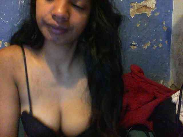 Giiulia webcam