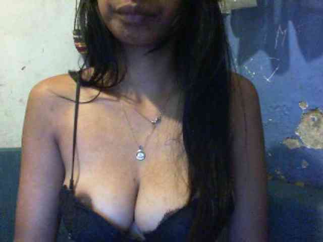 Giiulia webcam