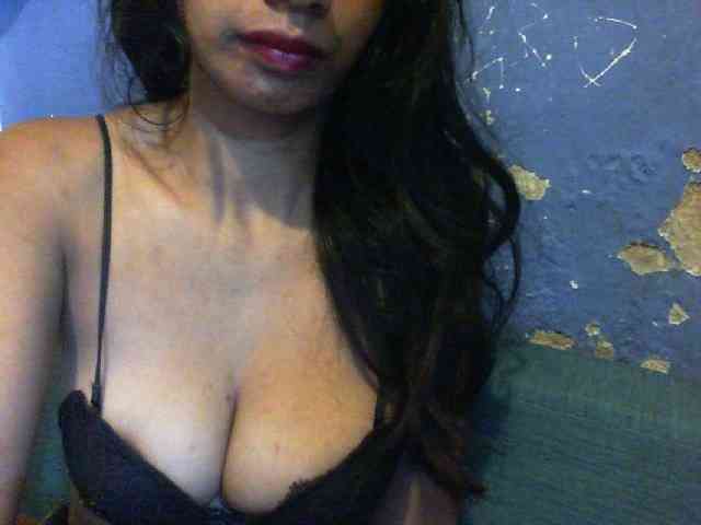 Giiulia webcam