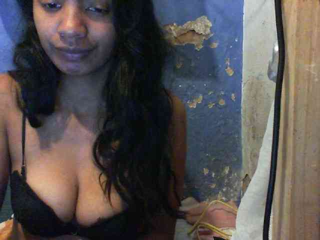 Giiulia webcam