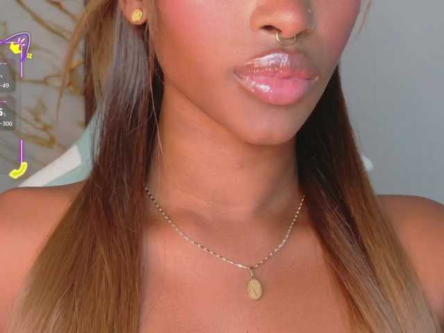 AhviEbony's BongaCams show and profile