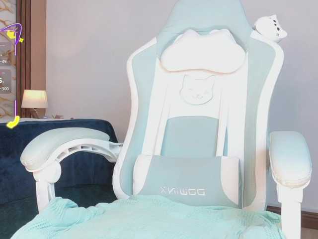 AhviEbony's BongaCams show and profile