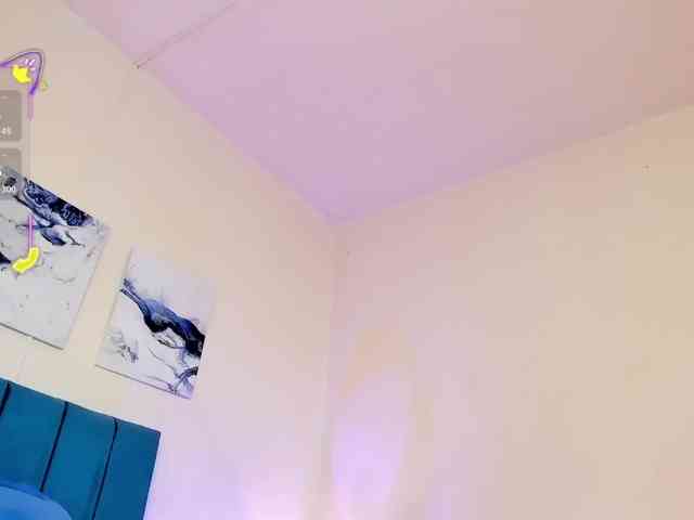 AhviEbony webcam