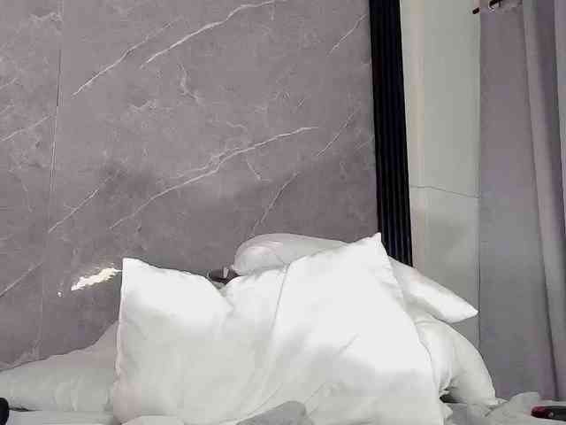 AhviEbony Live Webcam on BongaCams