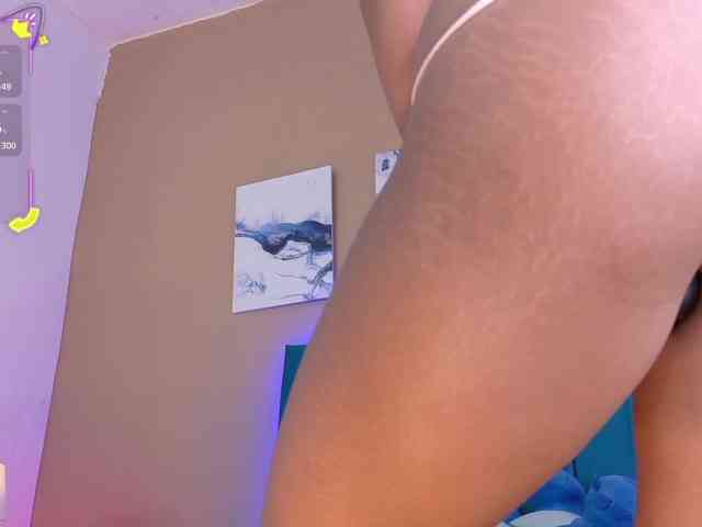AhviEbony webcam