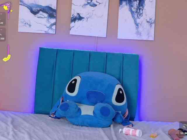 AhviEbony webcam
