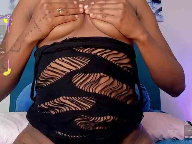 AhviEbony webcam