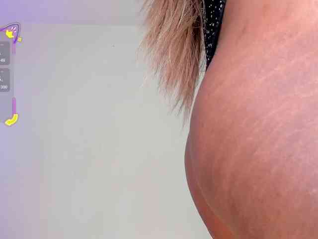 AhviEbony webcam