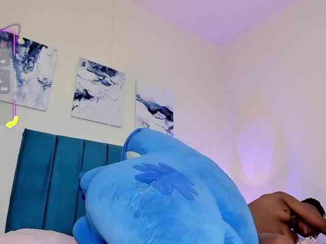 AhviEbony webcam