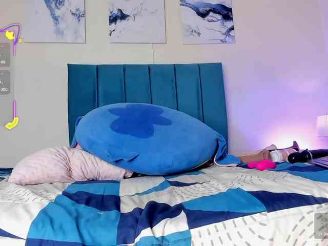 AhviEbony webcam