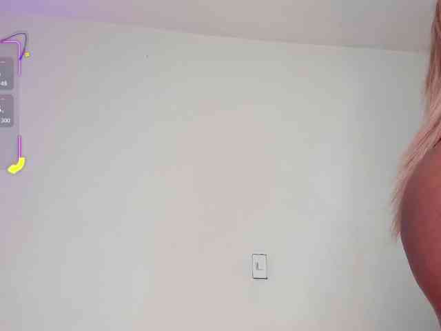 AhviEbony webcam