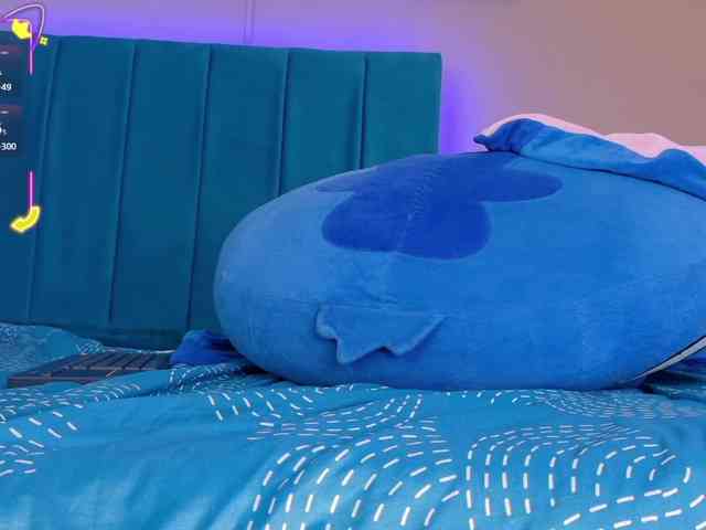 AhviEbony webcam