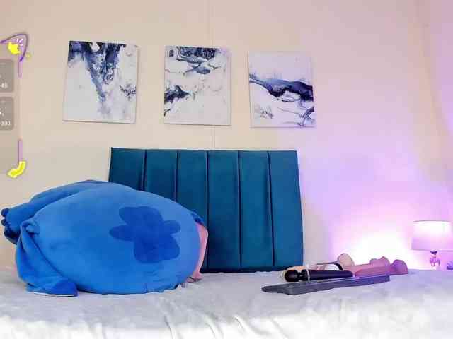 AhviEbony webcam