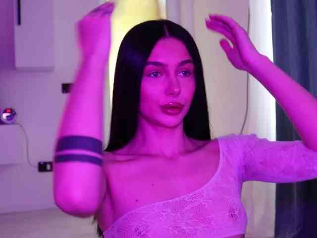 Ivy-Kaelani webcam