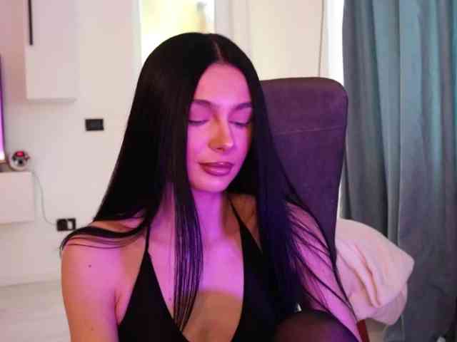 Ivy-Kaelani webcam