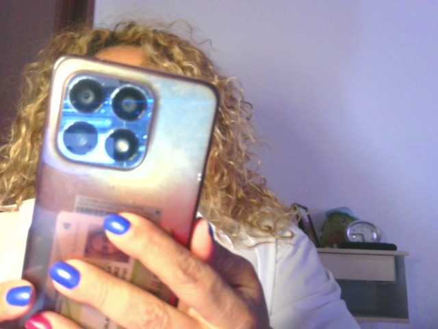 majobarraza's BongaCams show and profile