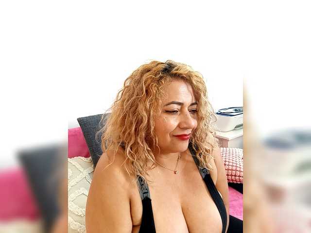 majobarraza's BongaCams show and profile