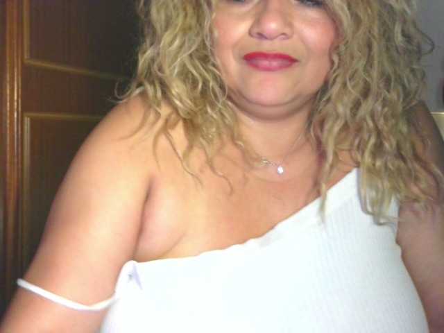 majobarraza's BongaCams show and profile