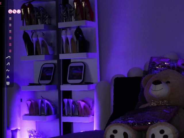 Angelamyst, 22 y/o - Live Cam on BongaCams