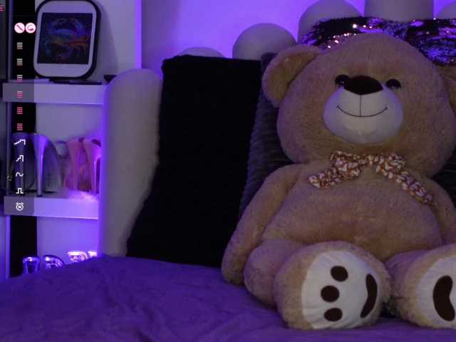 go to chat with AngelaMyst