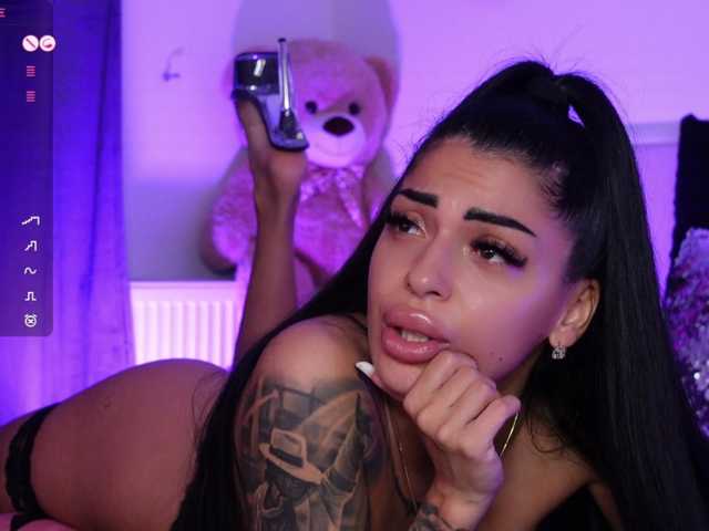  AngelaMyst chat room
