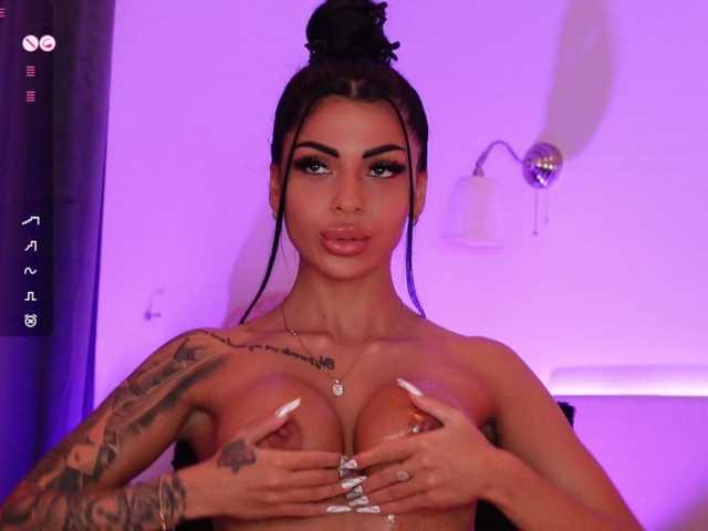 AngelaMyst from BongaCams